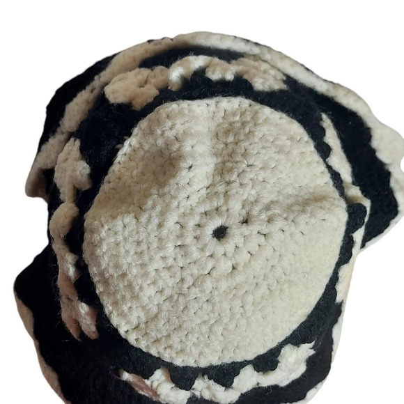 Vintage Black White Handcrafted Crochet Big Floppy Brim Hat - Picture 7 of 11
